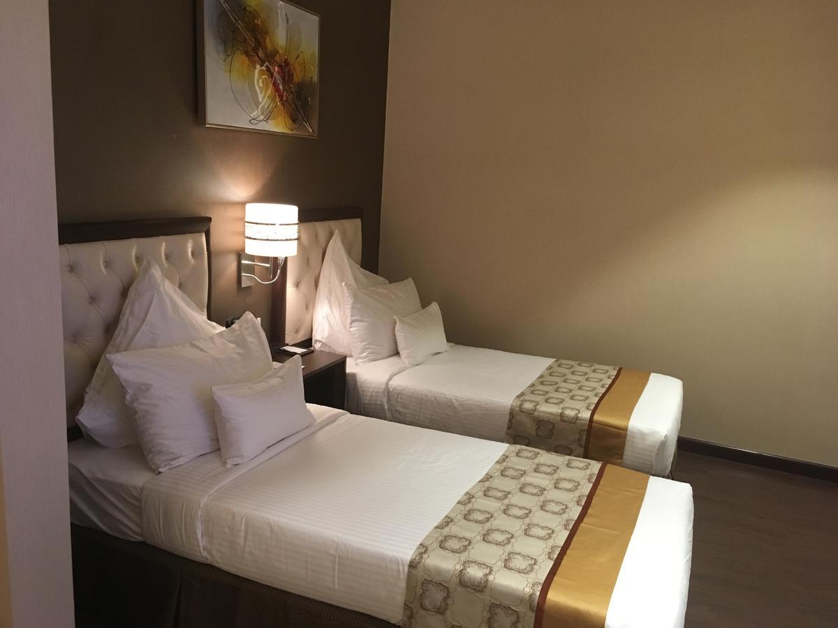 Home Inn Hotel Suites Khobar Buitenkant foto